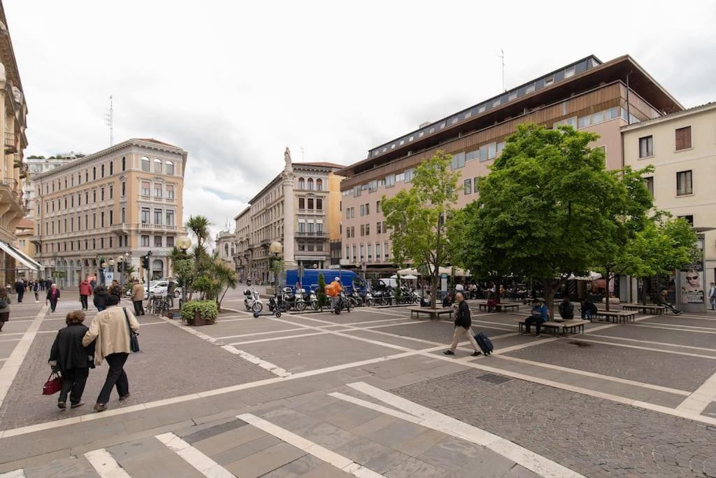 Appartamento Enjoy - Downtown Nest In Piazza Garibaldi Padova